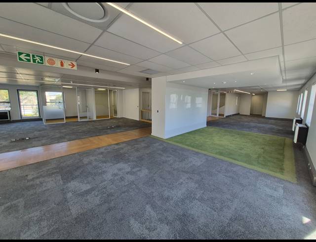 666M² OFFICE TO LET IN WOODMEAD